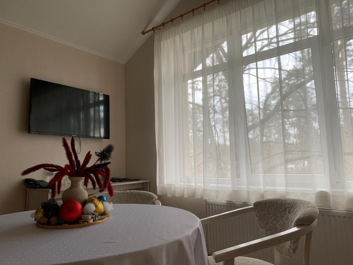 Viktoria Park Hotel บุตชา ภายนอก รูปภาพ